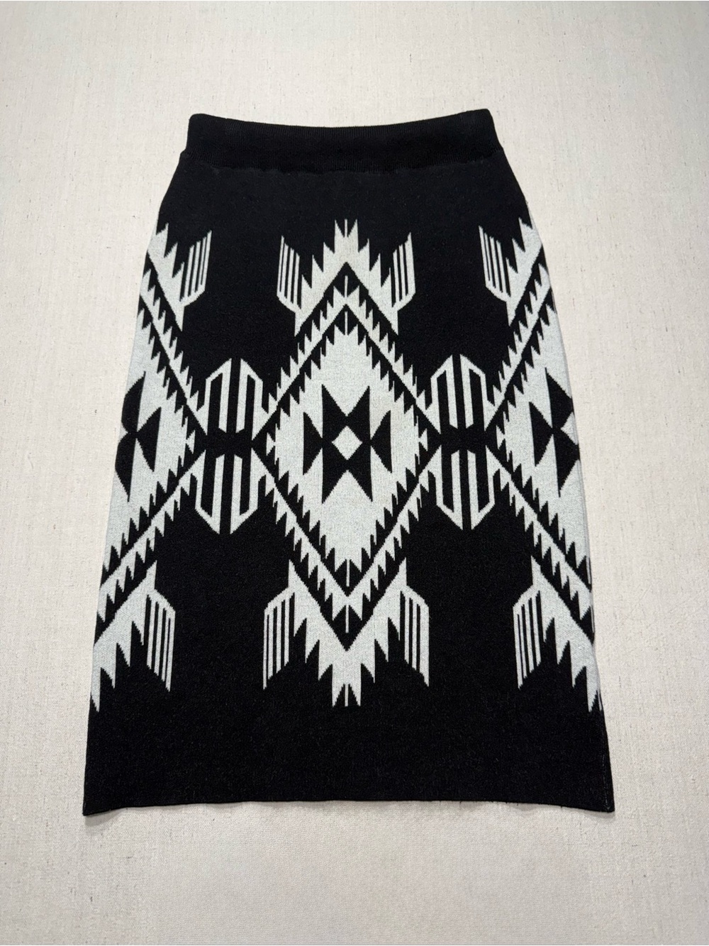 Ariat Chimayo Collection Black White Aztec Knit Skirt XS